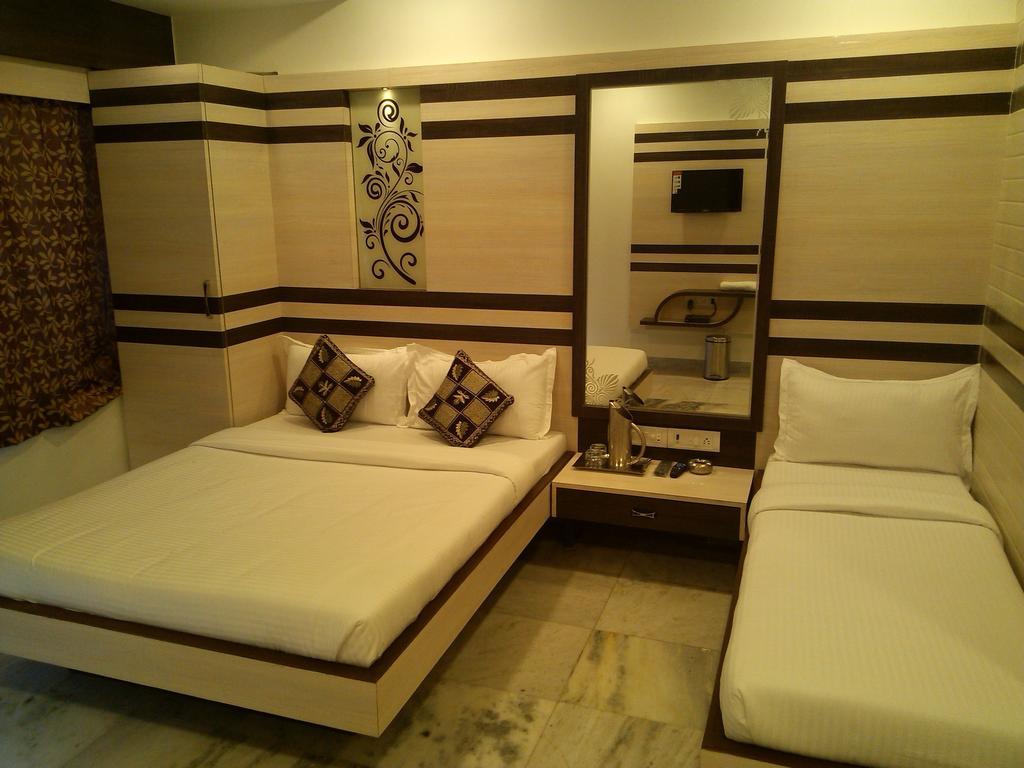 Hotel Oc Residency Mumbai Oda fotoğraf